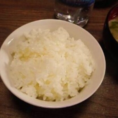 最近　肉を軟らかくする為に炭酸水を使用するので　ご飯にも使ってみました。硬めの品種の米、いつもよりふっくら炊けたように感じます。ご馳走さまでした♪